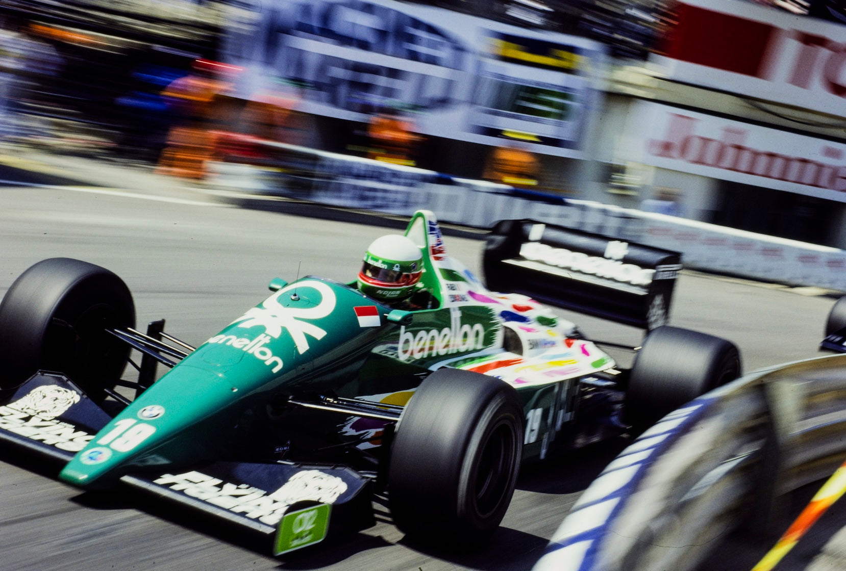 Teo Fabi con el Benetton B186 en el GP de Mónaco de 1986 de Fórmula 1