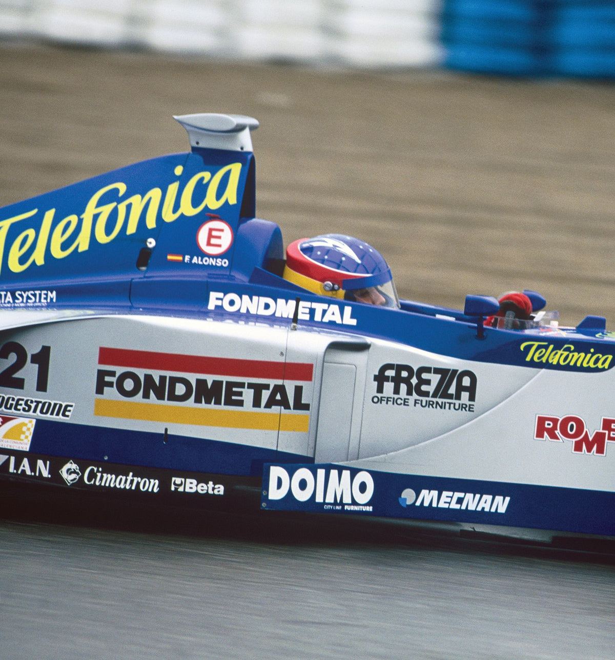 fernando alonso con el minardi número 21 en el test de jerez, en diciembre de 1999